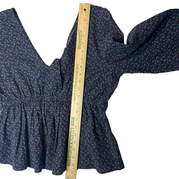 Madewell Women's M Tie-Back Peplum Top in Campden Daisies Deep Indigo Floral‎ - Picture 8 of 9